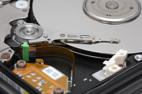 Harddisk Depolama Yoğunluğu Teknolojisi Nasıl Gelişti: PMR'den HAMR/MAMR'a